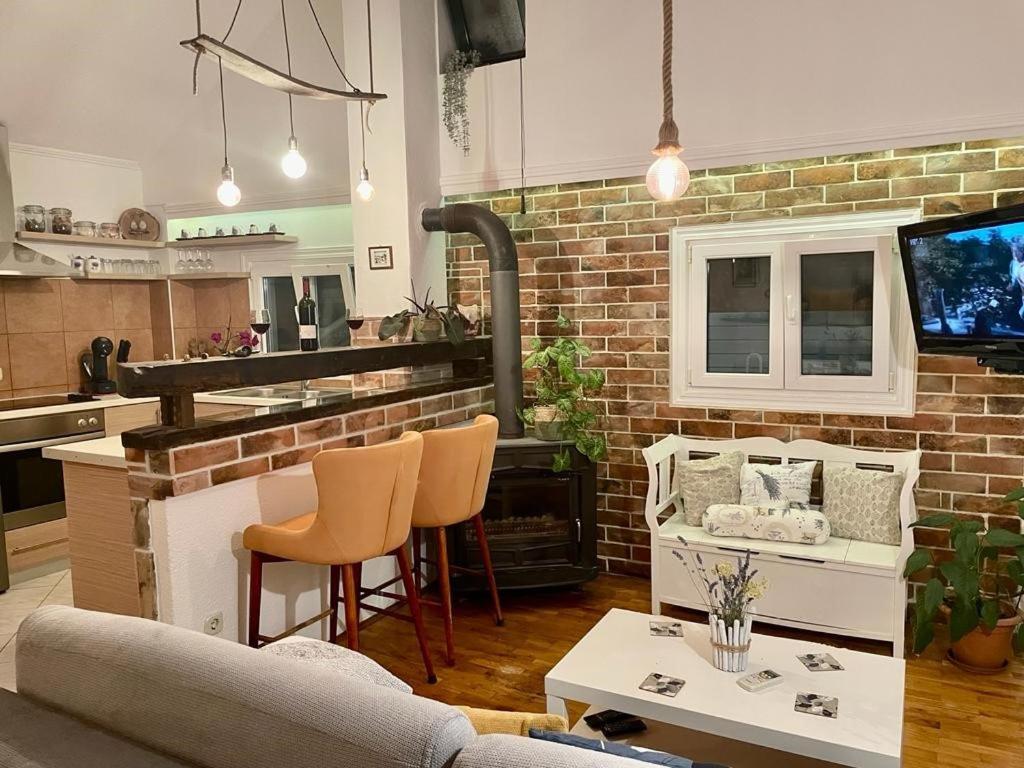 Vacation House Lavanda New! Heated Pool Zadvarje 外观 照片