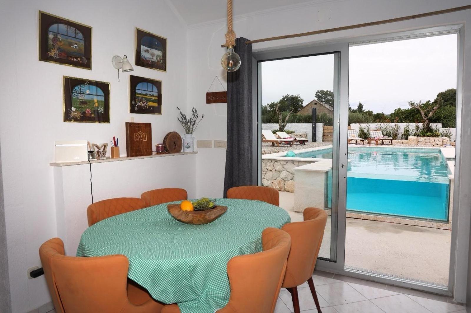 Vacation House Lavanda New! Heated Pool Zadvarje 外观 照片